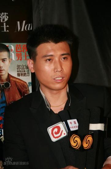 图文：冯小刚拍封面-李乃文