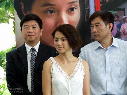 图文：《夜-明》首映-电影局局长童刚(左)李心洁监制王建成