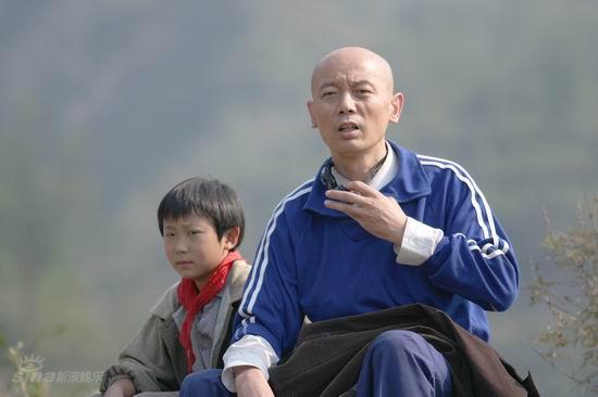 图文：葛优闫妮加盟《山区》--葛优农夫造型