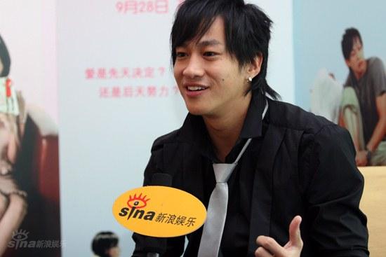 图文：《基因决定我爱你》上映--何润东接受访问
