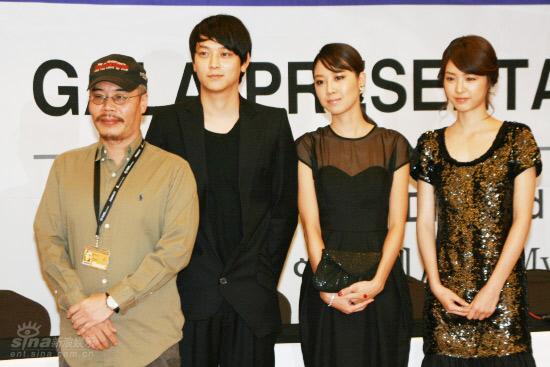 图文：导演李明世与主演姜东元、孔孝真、李妍熙