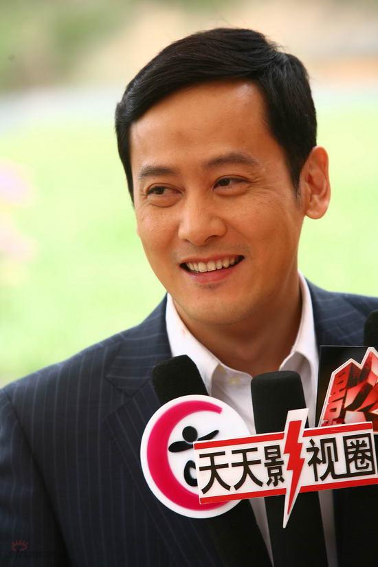 图文：探班《命运呼叫转移》--邱心志笑容满面