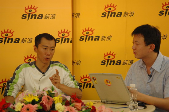 图文：《革命到底》主创做客--郑昊和主持人