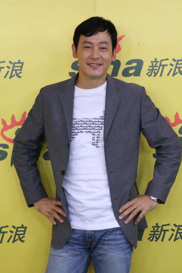 图文：《命运呼叫转移》聊天--邱心志双手叉腰