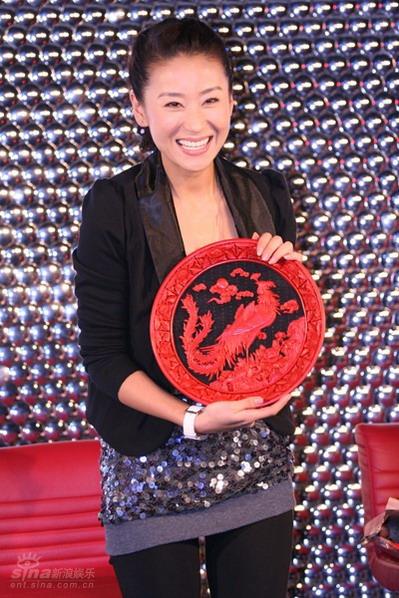 苗圃壮行赴东京 夺影后即获赠私人飞机【图】