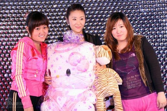 苗圃壮行赴东京 夺影后即获赠私人飞机【图】