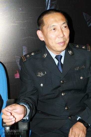 图文:《千钧一发》首场看片会--马国伟