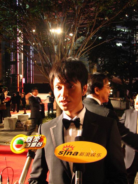 图文：第20届东京电影节开幕-陈坤对话新浪娱乐
