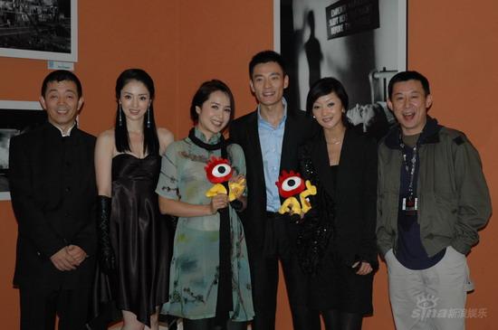 图文:《<em>立春</em>》罗马首映--《<em>立春</em>》主创合影_影