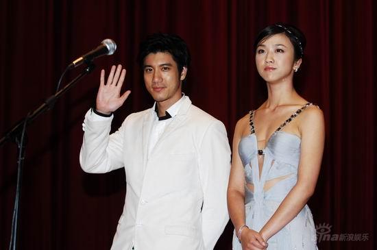 图文：《色戒》上海首映-王力宏汤唯向观众致意