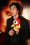组图：立威廉亮相《色戒》首映甘当“推销员”