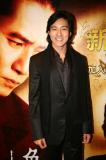 组图：立威廉亮相《色戒》首映甘当“推销员”