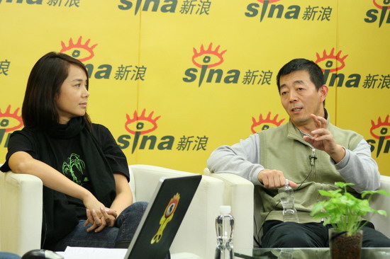 图文：顾长卫蒋雯丽做客新浪-蒋雯丽注视顾长卫