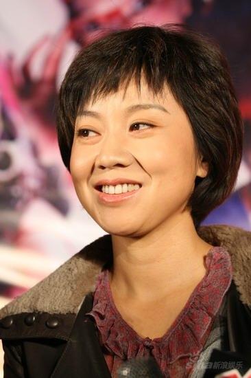 图文：《命呼》新浪官网开通--闫妮招牌笑容