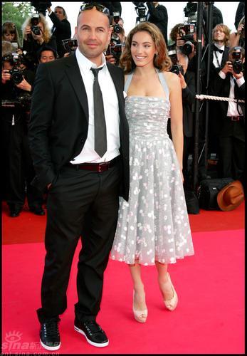 比利-赞恩携女友