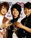 ������Ů��������ͶƱ��թ��һ����ͥ