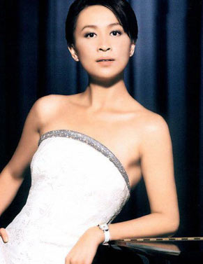 ��̨Ů���ǳ�����ɬ��Ƭ