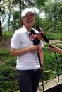组图：陆川陈小艺小陶虹四川雅安认养大熊猫