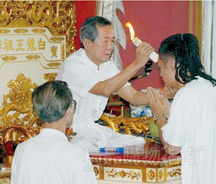 白龙王:不明觉厉的娱乐圈教父