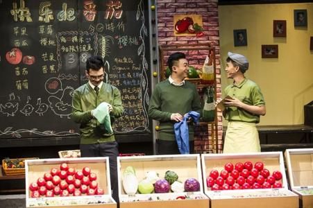 音乐剧《番茄不简单》这部讲述年轻人创业的作品颇可以视作它背后制作