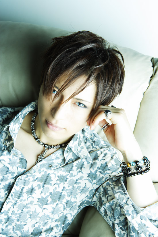 日本妖男gackt生活靡烂