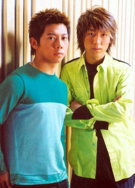 羽泉首选桃花源为避暑胜地 喝冰镇水解渴(图)