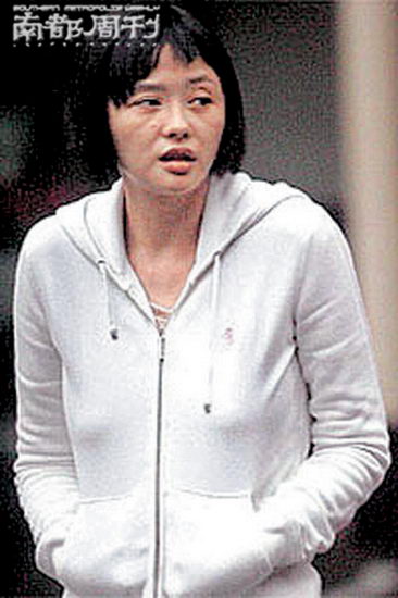 2007年4月,在台北被拍,被形容为乳房下垂、暴肥22斤。