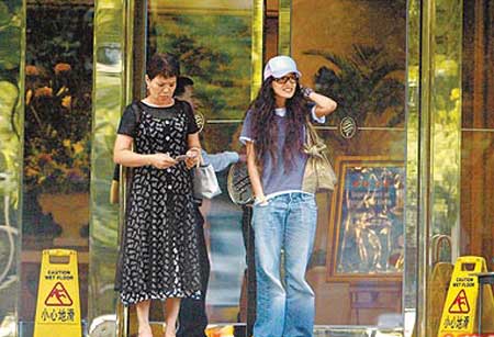 ����������50���������Ը�Ů�����Ŵ�(ͼ)