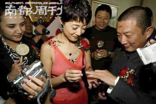 小宋佳回应第三者传闻:我就是敢爱敢恨(组图)
