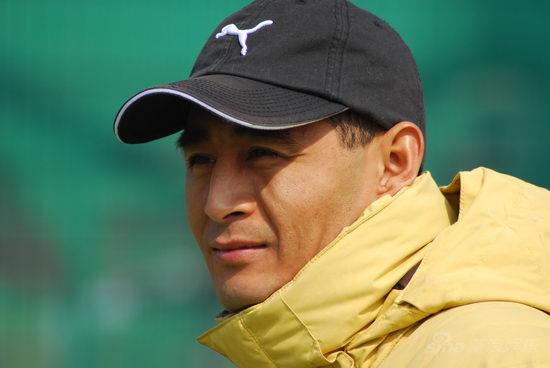 中国电视剧导演工作委员会会员 主要代表作品: 《恋爱季节》《鸡毛换