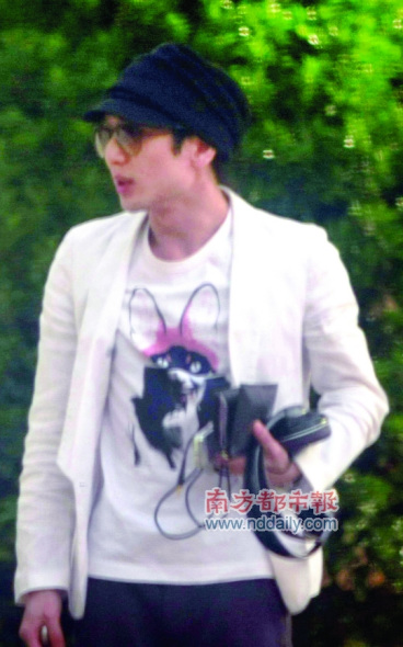 王烁