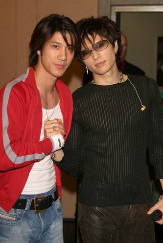 ��ͼ���Ӿ�ϵ����GACKTΪ�����굣���ݳ���α�