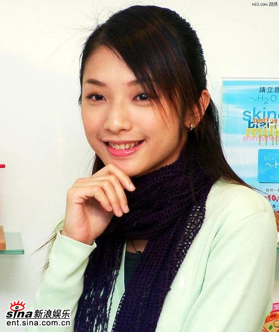 中新网2月2日电 许玮伦乘坐女助理林怡妏驾驶的轿车出意外后,各方就