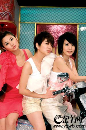 ����ʦָS.H.E����ǰȱ������ζ���Ĳ���(ͼ)