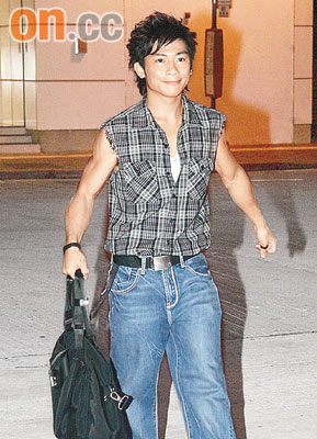 �������ѡ���������˰��Ӿѻ�У�ݹھ�(ͼ)