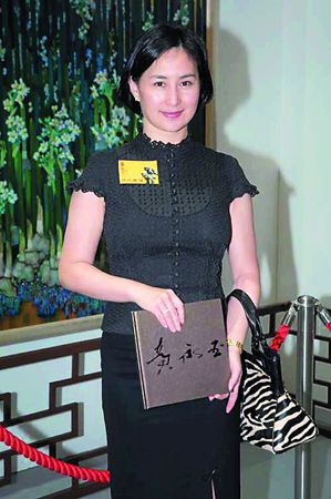 许晋亨前妻亲证已离婚 李嘉欣嫁入豪门无障阻