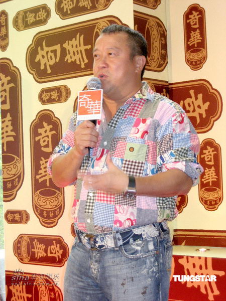 曾志伟与狗影帝合作拍广告 论演技甘拜下风【图】