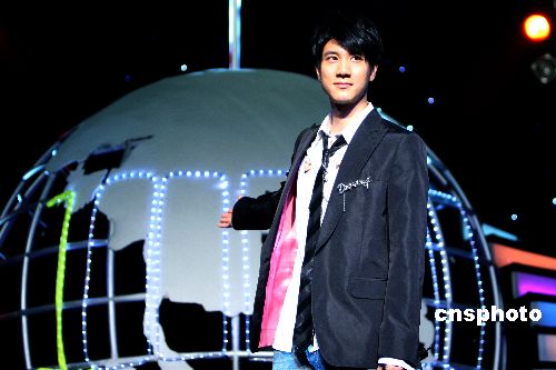 王力宏否认患上忧郁症称背痛发炎引起发烧(图