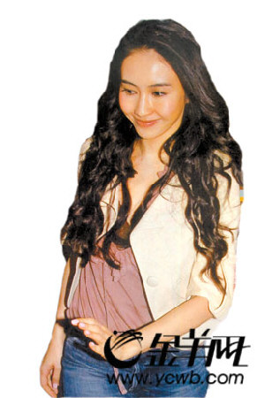 黎姿帮弟弟换尿片昏迷90日黎婴奇迹苏醒(图)