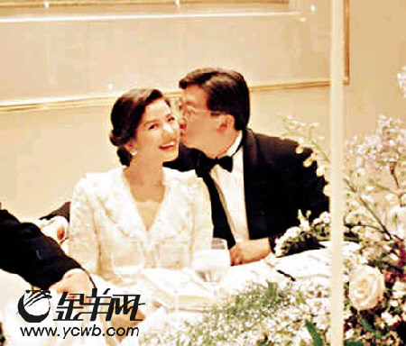 往事并不如烟性感女神钟楚红的真与美(附图)