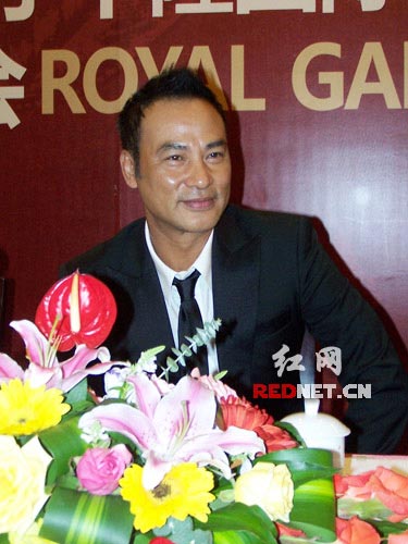 任达华为美食长沙购置住房被误认为刘德华(图)