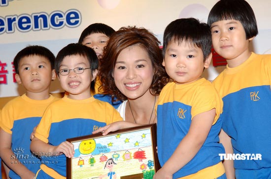 胡杏儿目标学会五种语言 想交男友学普通话(图