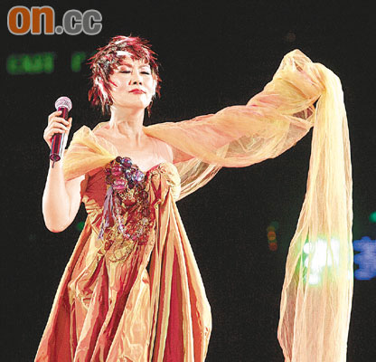 汪明荃狂野十八变舞动荃情60岁摇身变少女(图)