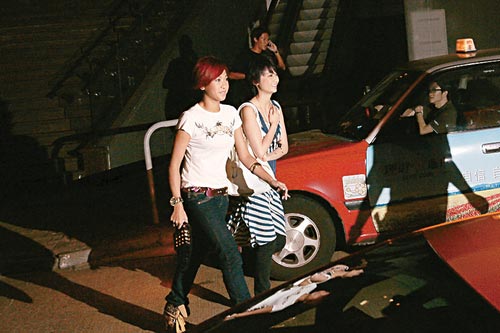 李珊珊派对钱嘉乐打翻醋坛子 张韦怡烂醉大失态