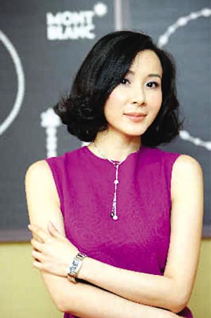 萧蔷全新造型现身上海 自曝处于失恋状态(附图)