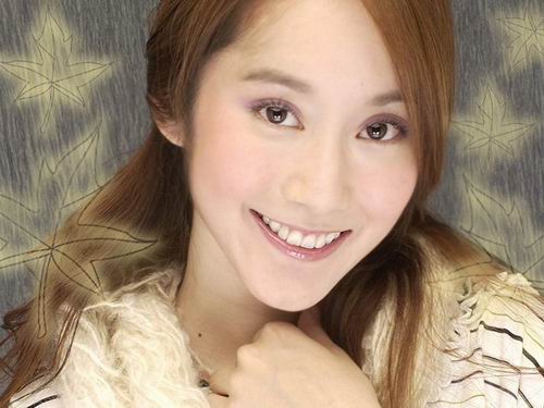 许慧欣现身上海腰伤未痊愈惜与林妹妹擦肩而过