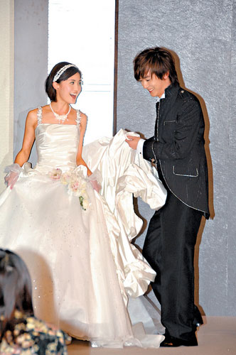 阿sa被指与郑中基分手 否认与圈外男友同居【图】