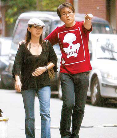34岁曾宝仪被传秘密订婚父亲曾志伟嫌太早(图)