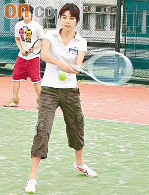 郑嘉颖网球场击败陈豪 看好对方今年做视帝【图】