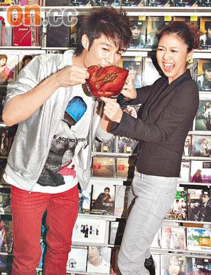 薛凯琪牢记郑秀文提携 刷卡买碟鼓励新人【图】